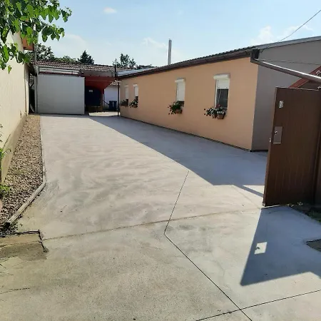 Váradi Affittacamere Abádszalók